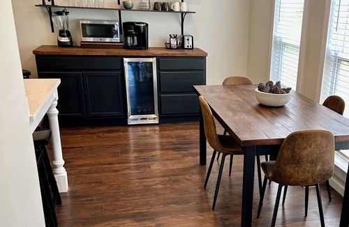 Milledgeville House | Summertime is calling Lake Sinclair rental with boat dock and Kayaks sleeps 6-7!