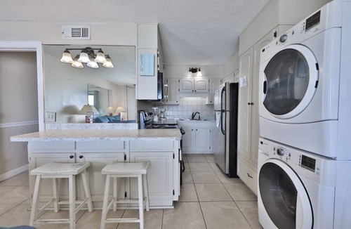 Panama City Beach Condo | Summit 1 BR SLEEPS 5 *BEACH CHAIRS INCLUDED*