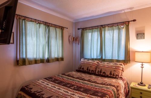 Snowshoe Apartment | Summit 108B 3BR,Sunset views, FreeParking