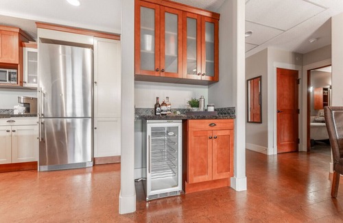 Canmore Condo | SUMMIT ESCAPE - PENTHOUSE - SPA , POOL & HOT TUB