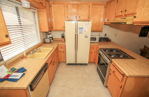 Summit Estates House | Summit Getaway Condo - Affordable and ideally located, Wood burning fireplace! Walk to Ski Resort