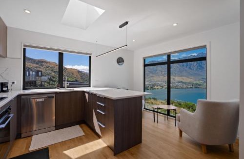 Frankton Apartment | Summit Haven – East | 3BR New Build | Spa