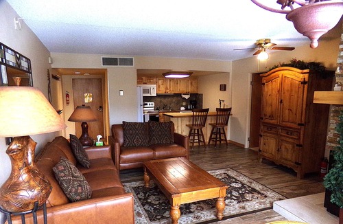 Copper Mountain Village Hotel | Summit House 2 bed 2 bath B