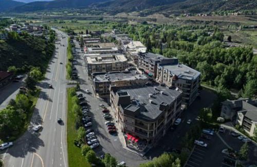 Edwards Apartment | Summit Lodge at Arrowhead with Resort Amenities