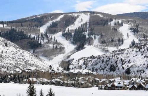 Edwards Apartment | Summit Lodge at Arrowhead with Resort Amenities