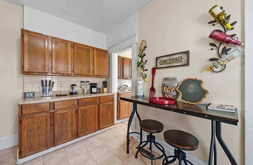 Old North Columbus House | Summit Scholars Suites For 12!