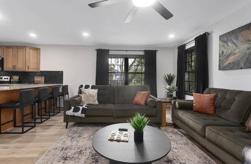 Lee's Summit House | Summit Social House | Game Room | King Beds