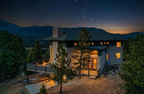 Bailey House | Summit Solace LUXE 360 Views Hot Tub Games