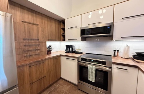 East Kootenay Ski Chalet | Summit View II Loft Suite| Pool · Views · Sleeps 4
