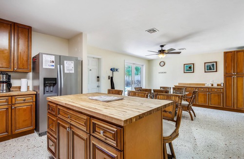 Midtown House | Sumptuous Home w/Private heated pool, Central AC, WiFi & Private Washer/Dryer