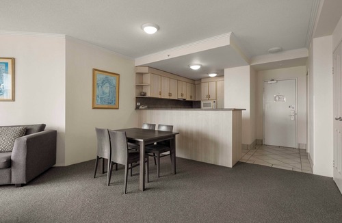 Surfers Paradise Apartment | Sun City - Private Apartments