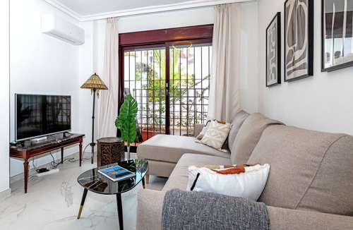 Nueva Andalucia House | Sun Drenched Beautiful Home from Home Luxury