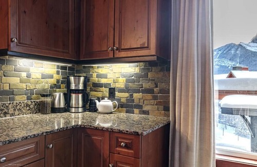 Canmore Condo | Sun Drenched Escape