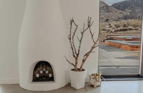 Joshua Tree Highlands House | Sun Drift - Architectural Desert Retreat & Pool & Spa
