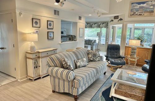 Arcadian Shores Villa | Sun-filled villa with access to resort, 3AGT