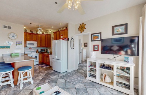 Hatteras Condo | Sun-kissed beachfront condo with central AC, pool/hot tub access