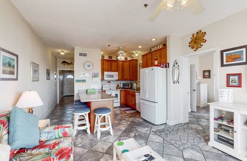 Hatteras Condo | Sun-kissed beachfront condo with central AC, pool/hot tub access