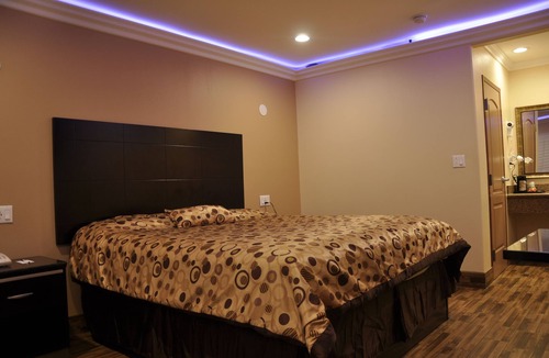 Downey Hotel | Sun Light Motel