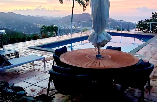 Estate Solberg Villa | Sun Mountain Crest Villa is up the mountain with ocean view & centrally located.
