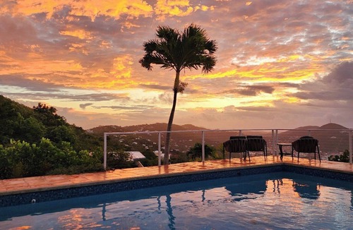 Estate Solberg Villa | Sun Mountain Crest Villa is up the mountain with ocean view & centrally located.