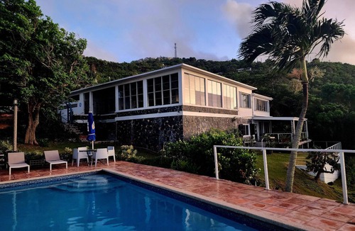 Estate Solberg Villa | Sun Mountain Crest Villa is up the mountain with ocean view & centrally located.