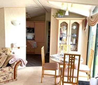 Gawsworth Ski Chalet | Sun rise