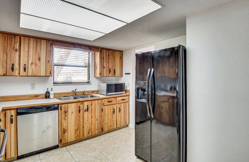 Ormond Beach House | Sun, Sand & Poolside Relaxation! Ormond Beach Unit