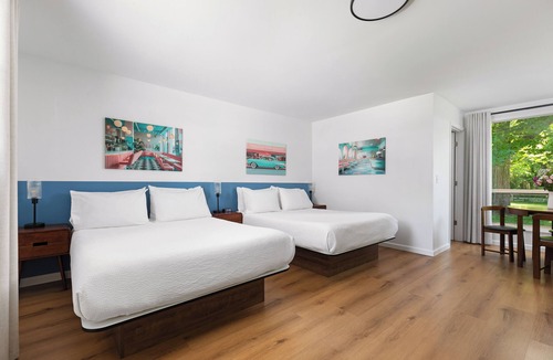 Port Austin Hotel | Sun & Sand Resort