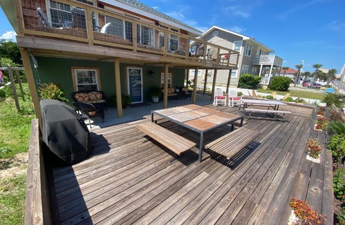 Crescent Beach Apartment | Sun & Sea Therapy