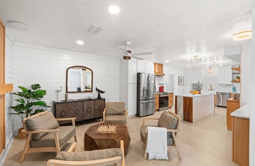 Melbourne Beach House | Sun‑Soaked Coastal Getaway W/Private Pool, BBQ Grill, & Outdoor Patio! ☀️