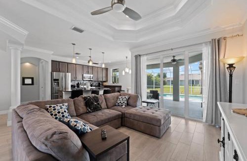 Long Meadow House | Sun-Soaked & Tranquil Getaway Relaxing Pool Area