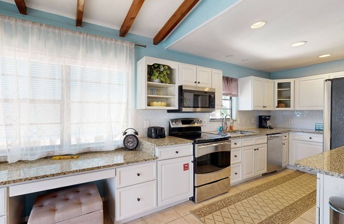 Little Venice House | Sun-splashed dog-friendly home near water with heated pool, great deck, patio