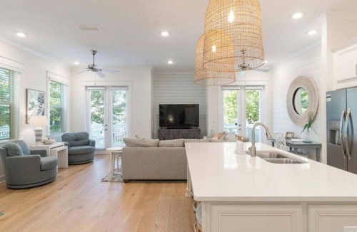Panama City Beach House | Sun & Surf at Prominence- Golf cart included!