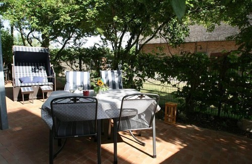 Ortsamt 2 Apartment | Sun with terrace, WLAN, parking space, close to the beach