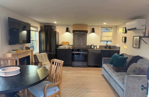 Georges Mills Apartment | Sunapee Getaway With Lake Sunapee Deeded Lake Access