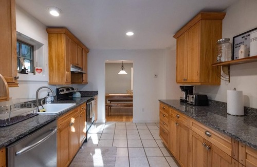Sunapee House | Sunapee Harbor Home Drive to Mountain 7-Bed Pet Friendly Arcade Walk to Marina