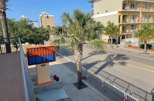 Downtown Myrtle Beach Hotel | Sunburst Hotel