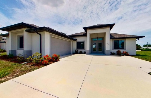 Cape Coral House | Suncoast Style