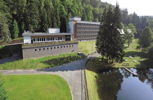 Erlbach Apartment | Sunday Schwarzbachtal Double Room Forest View