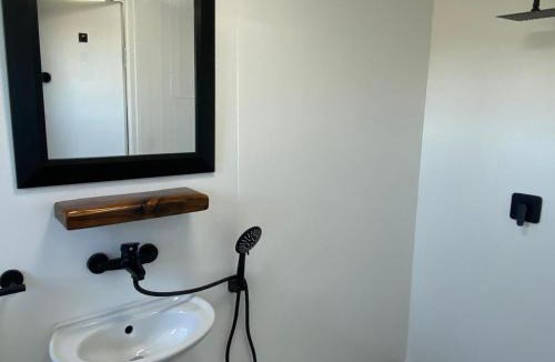 Colchester Apartment | Sundays River Tiny homes - 5 min from Addo Park South Gate
