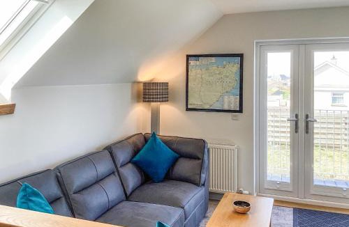 Hunspow House | Sundown Apartment