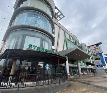 Nai Mueang Hotel | Sunee Grand Hotel and Convention Center