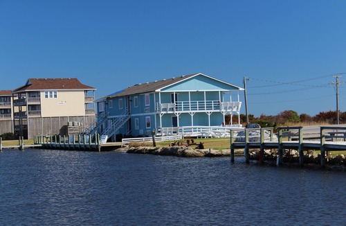 Nags Head Apartment | Sunfish Sanctuary 2 Queen Deluxe at Fin N Feather