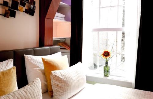 Burgwallen Nieuwe Zijde House | Sunflower Amsterdam