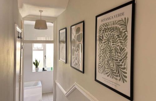 Wandsworth Apartment | Sunflower Apartment B