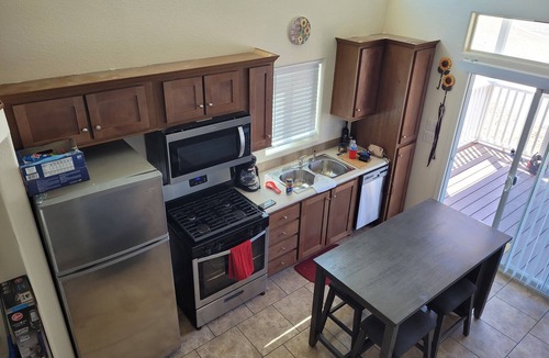 Ehrenberg Cottage | Sunflower @ the Oasis – Ehrenberg, AZ. Pet-friendly. Low-ceiling loft area.