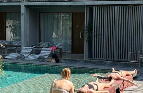 Chim Phli Hotel | SUNKISS
