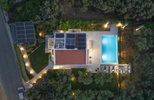 Halepa Villa | Sunlight Breeze Villa