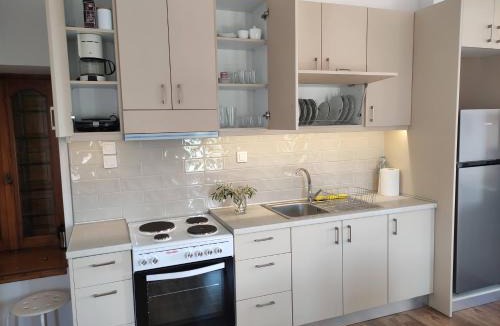 Afetai House | Sunlight Stonehouse