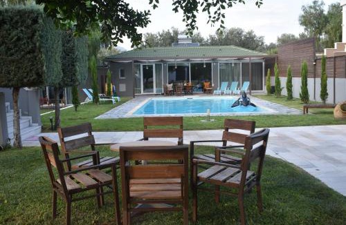 Korithion House | Sunlit Pool House